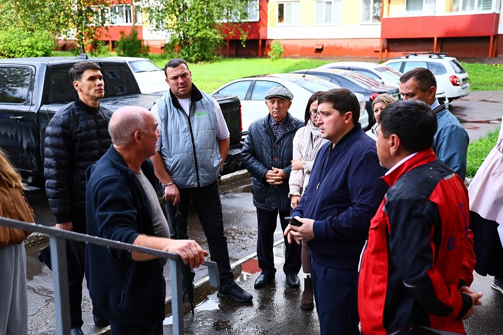 В Нижнекамске проверили ход восстановления пострадавших домов после атаки БПЛА В Нижнекамске проверили ход восстановления пострадавших домов после атаки БПЛА
